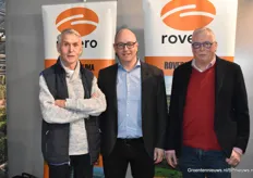 In het midden Jan van Hemet van Rovero samen met heel wat jaren ervaring links en rechts. Links stat Jan Hoeflak die zelf ook tuim 12,5 jaar bij Rovero heeft gewerkt en rechts C. van Tuijl. 